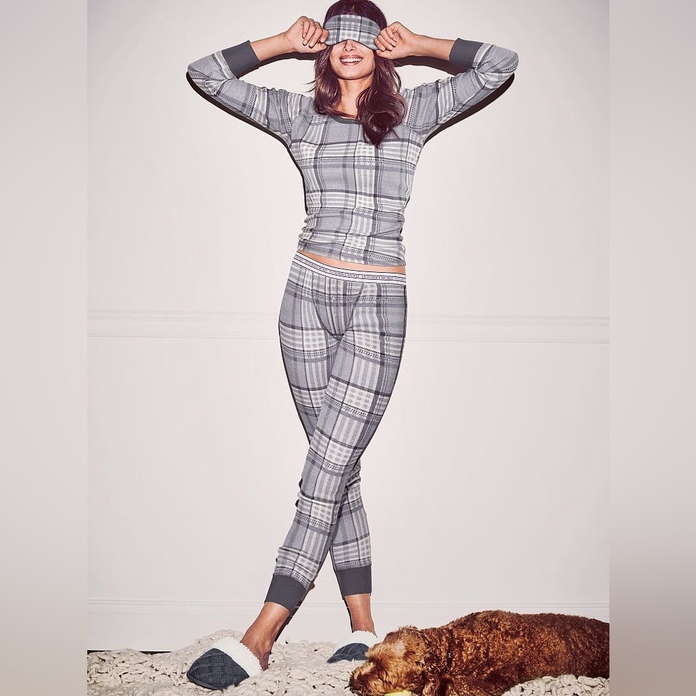 LIKE NEW 🌿 Plaid Victoria’s Secret 2pc PJ Set